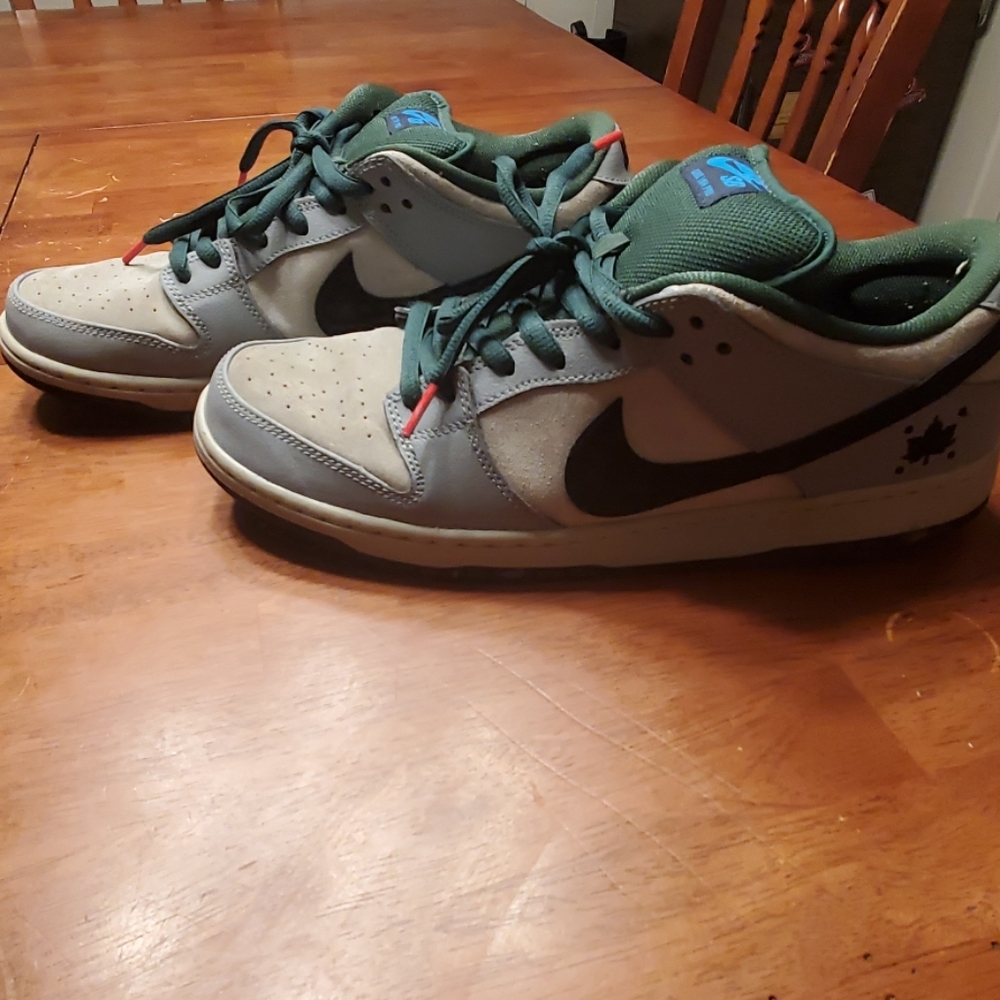 Nike sb dunk low pro maple edition
